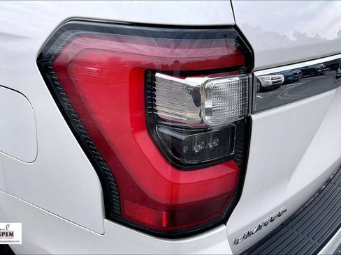 Used 2019 Ford Expedition Limited w/ Equipment Group 302A AWD/4WD image 28