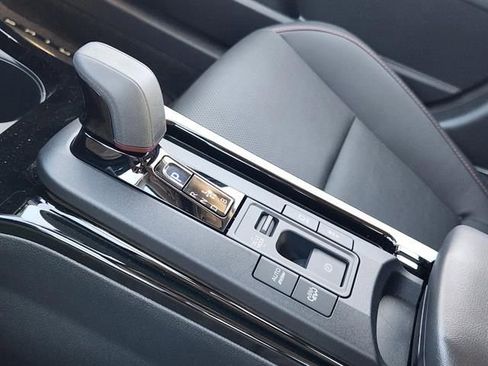 New 2026 Toyota Prius Plug-In Hybrid FWD image 15