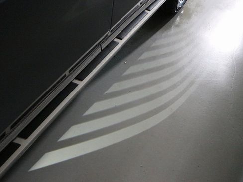 Certified 2023 BMW X7 xDrive40i w/ Executive Package image 13