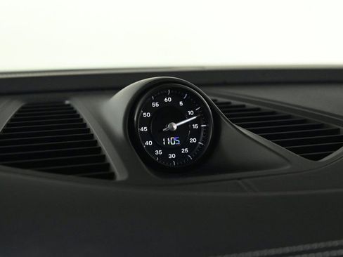 Certified 2025 Porsche Macan Electric image 23