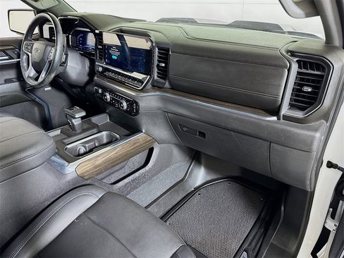 Used 2023 Chevrolet Silverado 1500 LT Trail Boss w/ LT Trail Boss Premium Package image 28