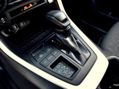 Used 2024 Toyota RAV4 XLE image 10