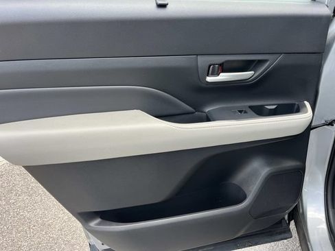 Used 2024 Toyota Grand Highlander AWD image 16