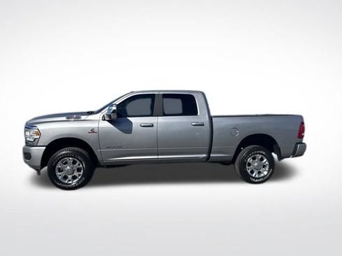 Used 2024 RAM 2500 Laramie AWD/4WD image 2