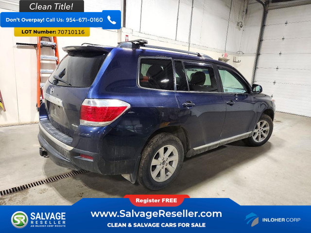 Used 2013 Toyota Highlander Plus AWD/4WD image 4