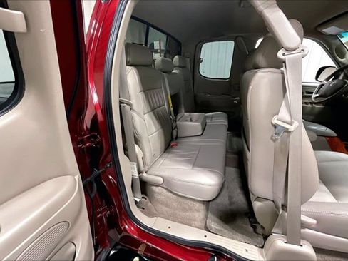 Used 2005 Toyota Tundra Limited image 25