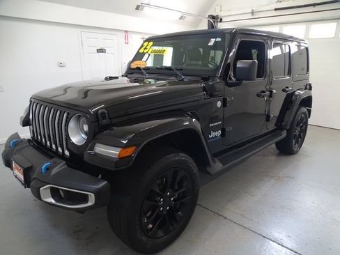 Certified 2023 Jeep Wrangler Unlimited Sahara w/ Cold Weather Group AWD/4WD image 18