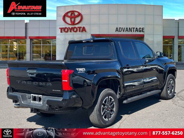 Used 2025 Toyota Tacoma TRD Sport w/ TRD Sport Upgrade Package AWD/4WD image 7