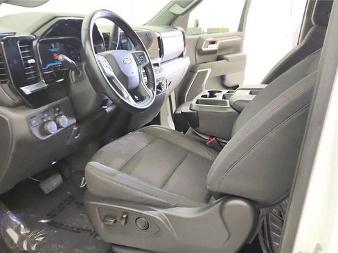 Used 2023 Chevrolet Silverado 1500 LT AWD/4WD image 23