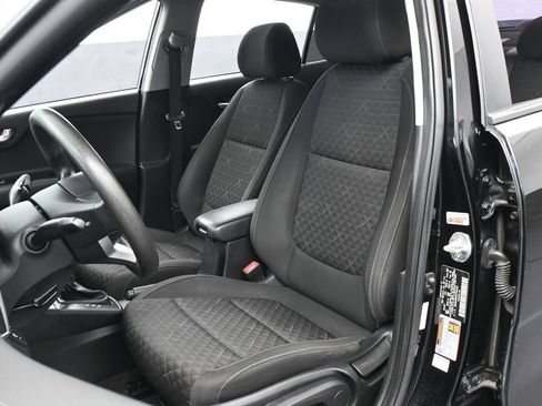 Used 2023 Kia Rio S FWD image 10