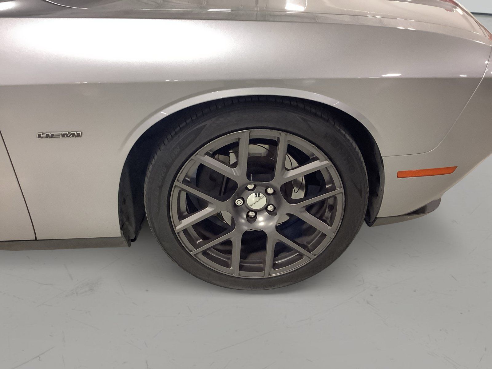 Used 2016 Dodge Challenger R/T Plus RWD image 9