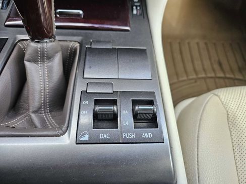 Used 2016 Lexus GX 460 w/ Premium Package image 21