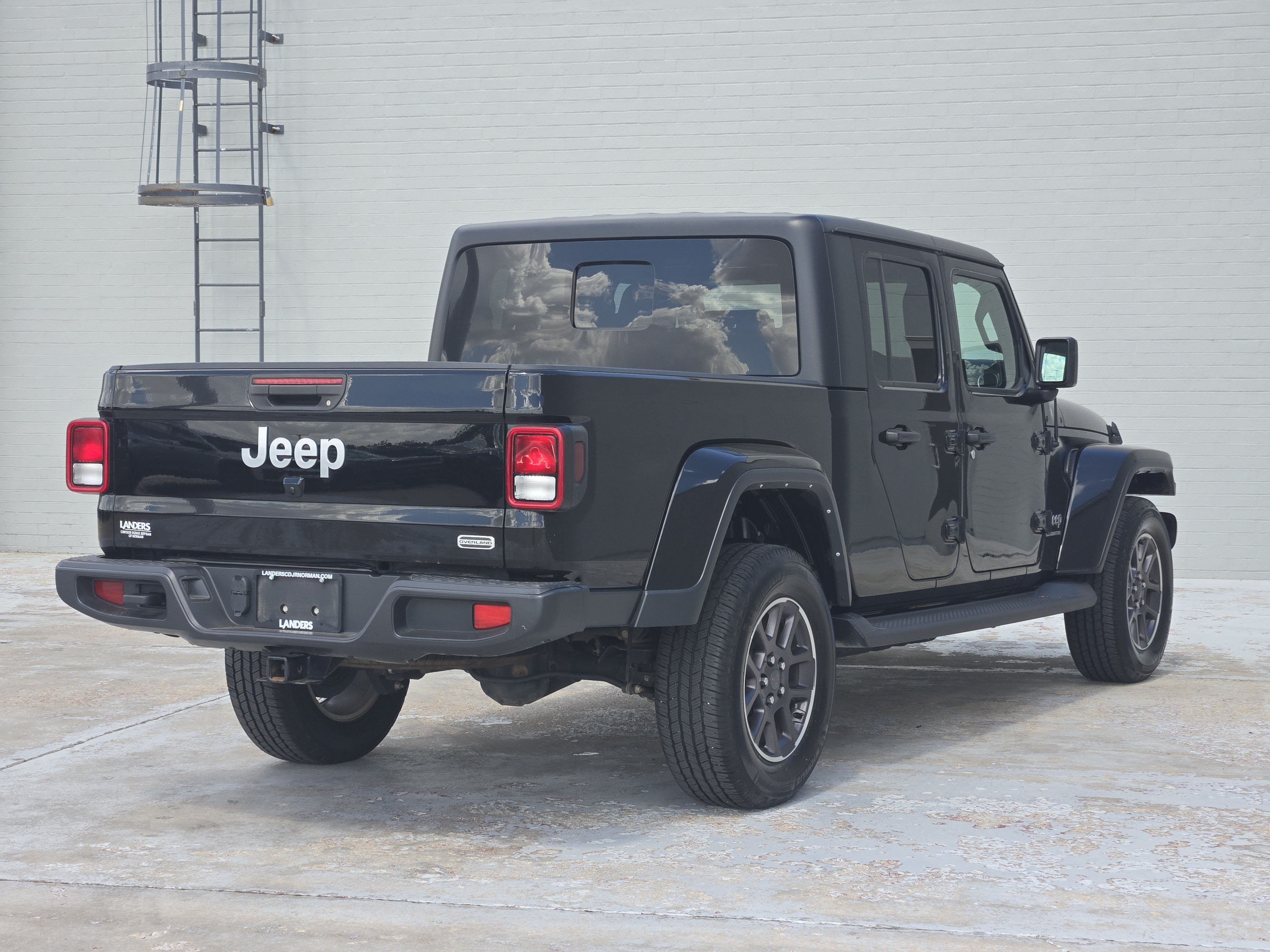 Used 2022 Jeep Gladiator Overland w/ Popular Equipment Package AWD/4WD image 8