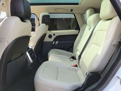 Used 2019 Land Rover Range Rover Sport HSE AWD/4WD image 17