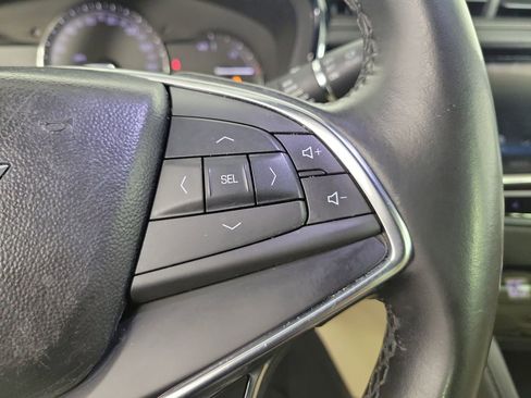 Used 2018 Cadillac XT5 FWD image 22