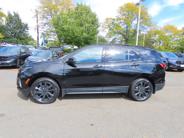 Used 2023 Chevrolet Equinox RS w/ RS Leather Package AWD/4WD image 3
