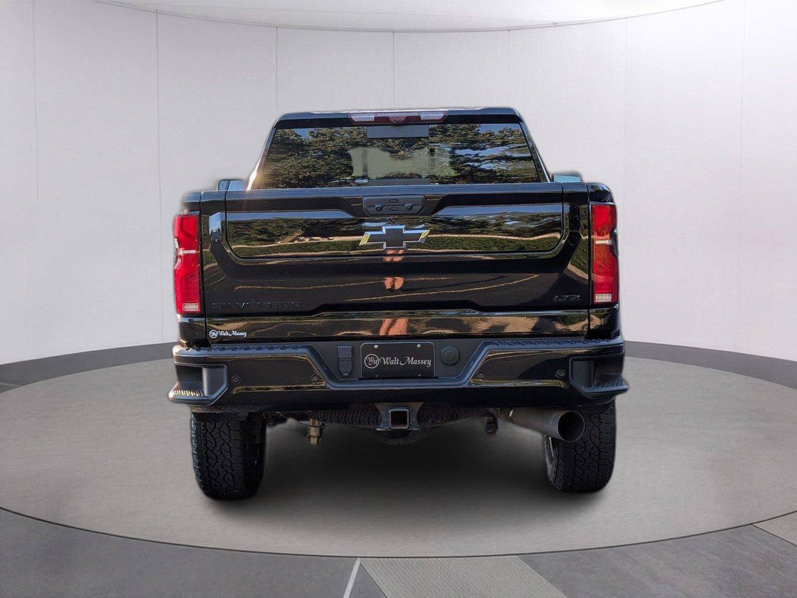 Used 2025 Chevrolet Silverado 2500 LTZ w/ Trail Boss Package AWD/4WD image 4