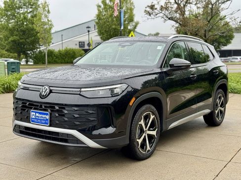 New 2025 Volkswagen Tiguan SE image 4