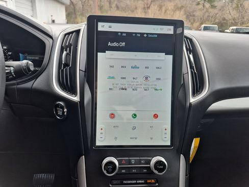 Used 2024 Ford Edge SE w/ Black Appearance Package image 28