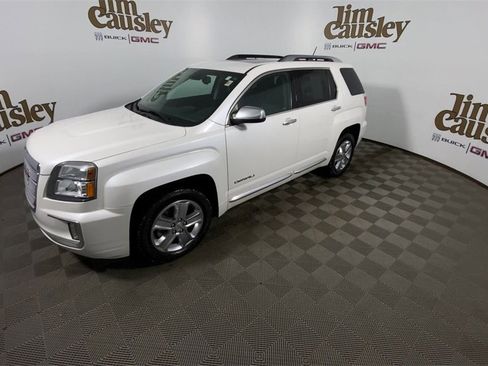 Used 2017 GMC Terrain Denali image 4