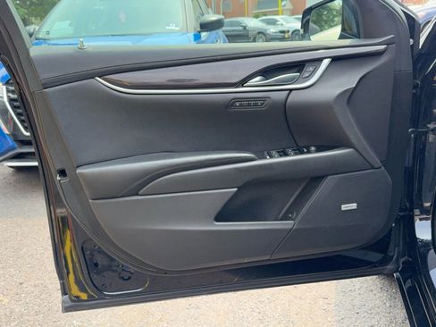 Used 2016 Cadillac XTS Premium image 7