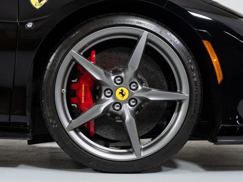Used 2023 Ferrari F8 Tributo RWD image 21