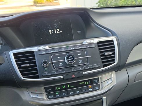 Used 2013 Honda Accord LX image 34