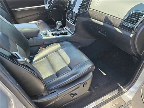 Used 2019 Jeep Grand Cherokee High Altitude AWD/4WD image 21