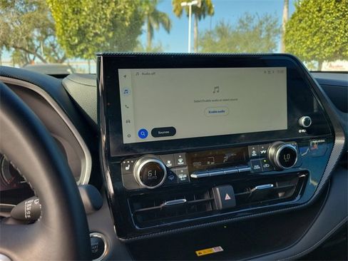 Used 2025 Toyota Highlander XSE image 20