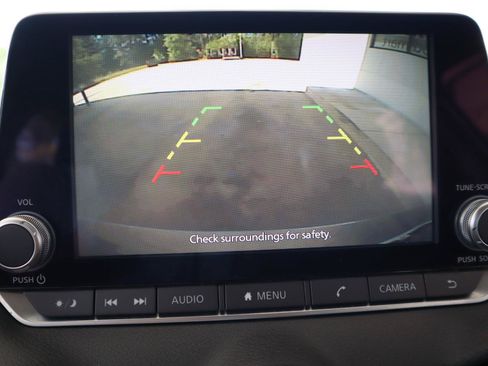 Used 2022 Nissan Sentra SV FWD image 48