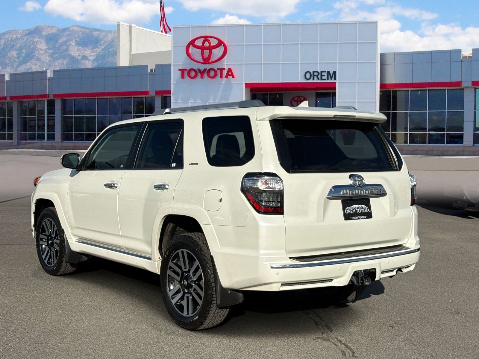 Used 2023 Toyota 4Runner Limited AWD/4WD image 5