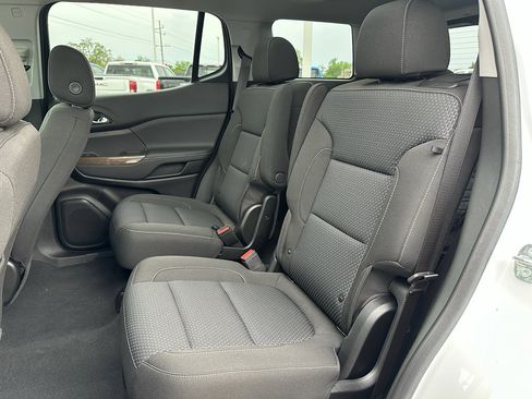 Certified 2023 GMC Acadia SLE w/ Driver Convenience Package AWD/4WD image 12