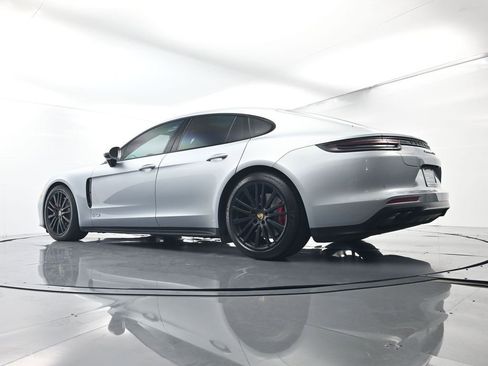 Used 2020 Porsche Panamera GTS image 36