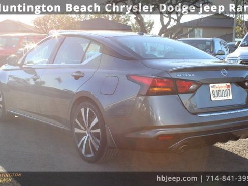 Used 2019 Nissan Altima 2.5 SR image 3
