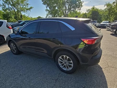 Used 2022 Ford Escape SE w/ Convenience Package FWD image 4