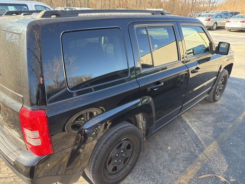 Used 2014 Jeep Patriot Latitude image 8