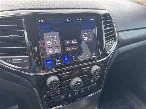 Used 2021 Jeep Grand Cherokee Laredo X image 18