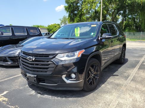 Used 2019 Chevrolet Traverse LT FWD image 3