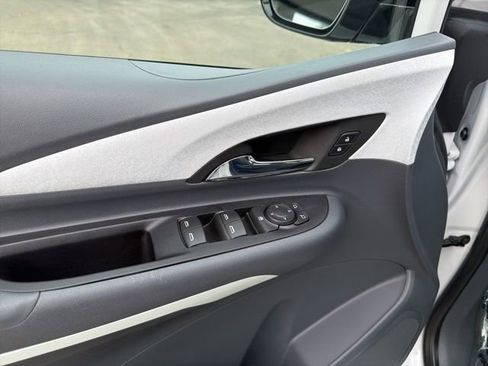 Used 2021 Chevrolet Bolt Premier image 29