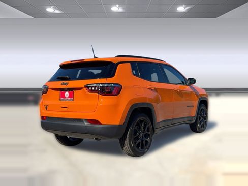 New 2026 Jeep Compass Latitude image 9