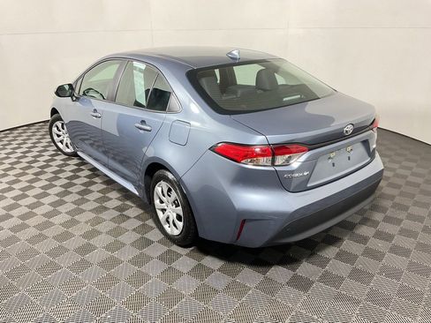 Used 2025 Toyota Corolla LE image 11