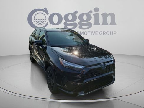 Certified 2023 Toyota RAV4 SE AWD/4WD image 4