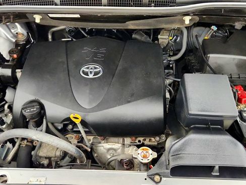 Used 2017 Toyota Sienna XLE Premium AWD/4WD image 28