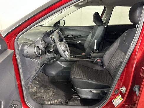 Used 2022 Nissan Kicks SV image 11