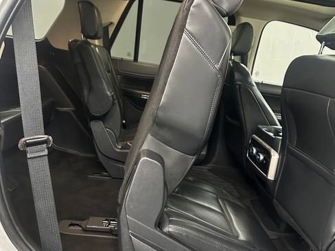 Used 2022 Ford Expedition XLT AWD/4WD image 33