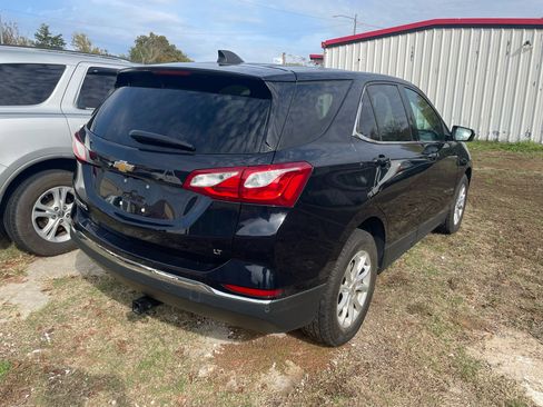 Used 2020 Chevrolet Equinox LT w/ Driver Convenience Package image 4