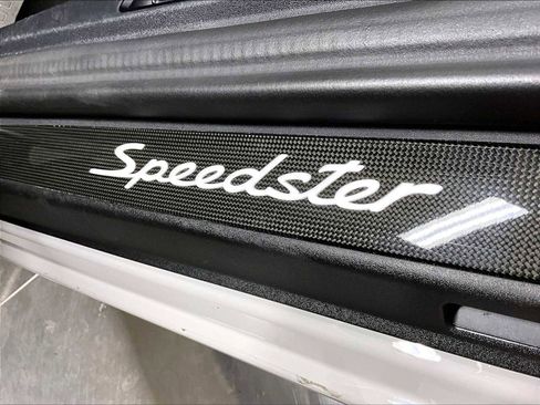 Used 2019 Porsche 911 Speedster image 40