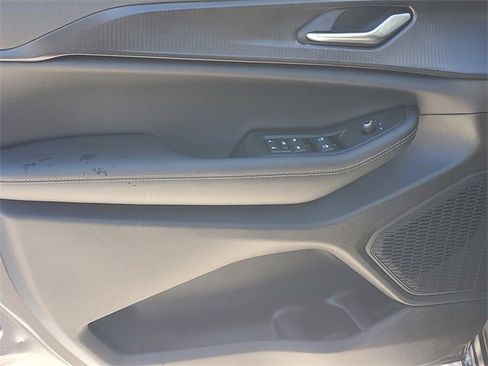 New 2025 Jeep Grand Cherokee L Altitude image 17