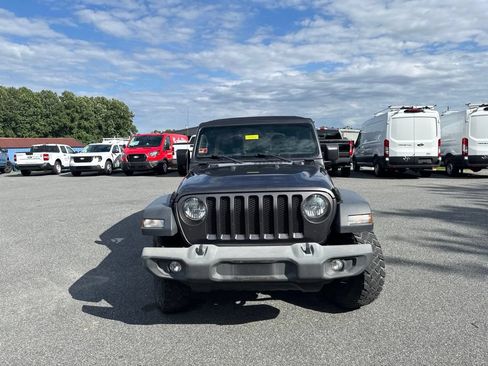 Used 2018 Jeep Wrangler Unlimited Sport S AWD/4WD image 2