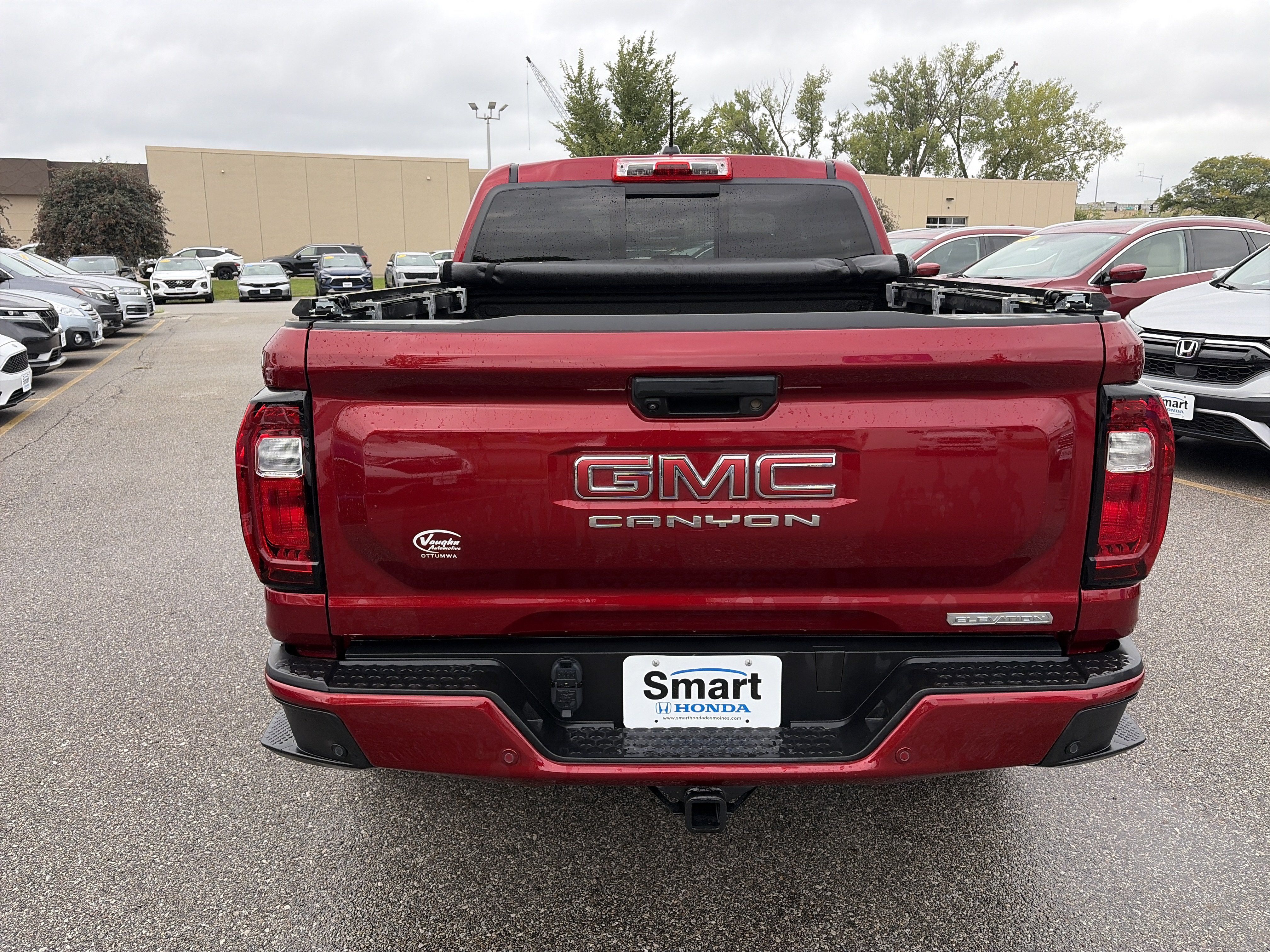 Used 2024 GMC Canyon Elevation w/ Elevation Premium Package AWD/4WD image 6